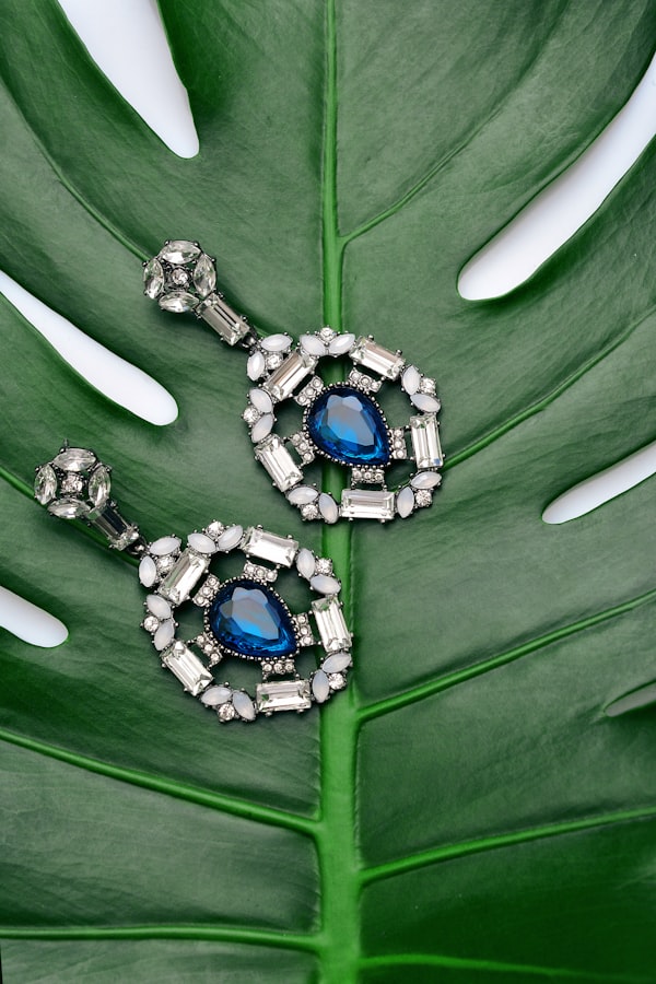 Emerald Solitaire Pendant Necklace Set with Earrings